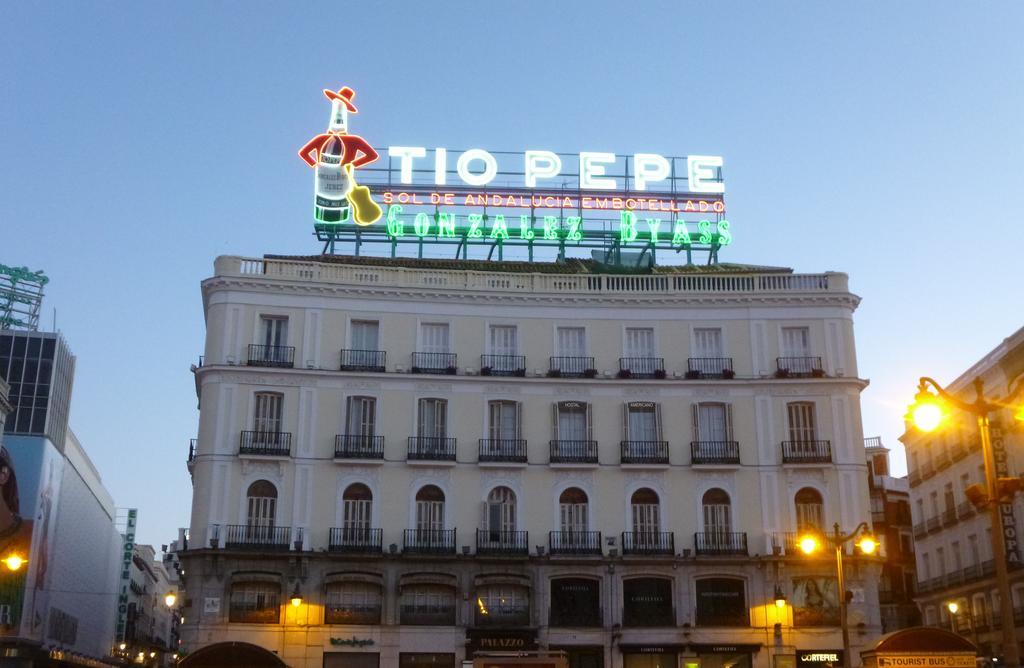 Hostal Americano Madrid Luaran gambar